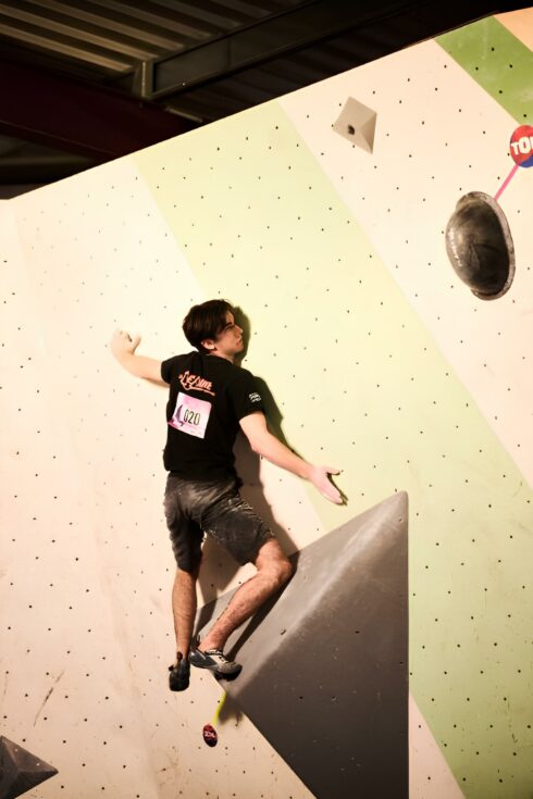 Etienne Abriat aux Championnats de France de bloc senior