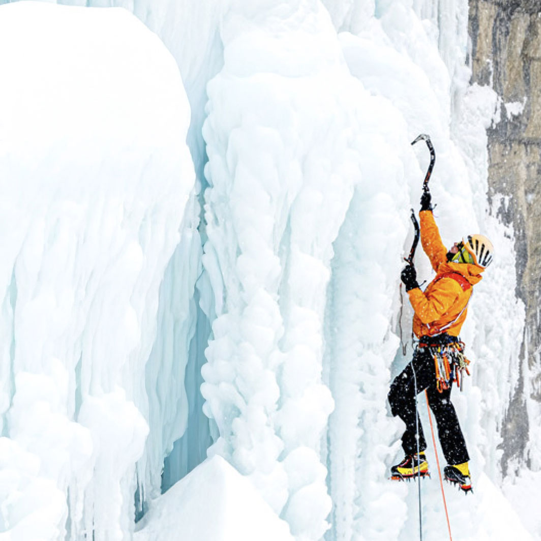 initiation cascade de glace pour les adultes avec la Dégaine initiation cascade de glace pour les adultes avec la Dégaine
