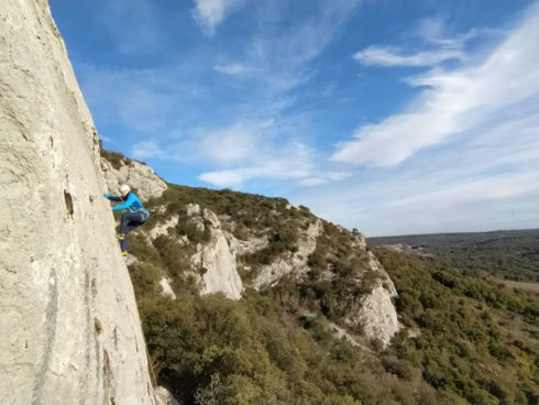 Thomas en sortie falaise à Seynes janvier 2020